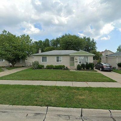 29524 Garden St, Roseville, MI 48066