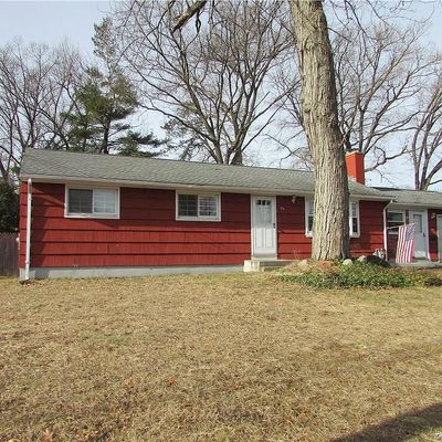 30 Quaker Ln, Enfield, CT 06082