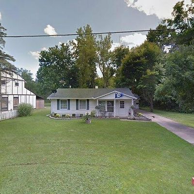 308 Barber Dr, Hillsdale, MI 49242