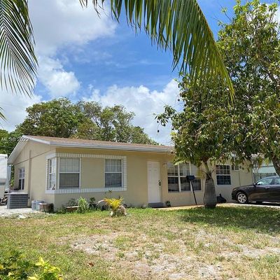 3161 Ne 11 Th Ave, Pompano Beach, FL 33064