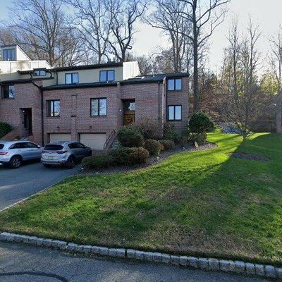 32 Andrea Dr, Caldwell, NJ 07006