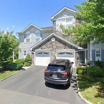 29 Chimney Ct, South Amboy, NJ 08879