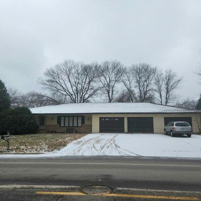 358 N Cordova Ave, Le Center, MN 56057