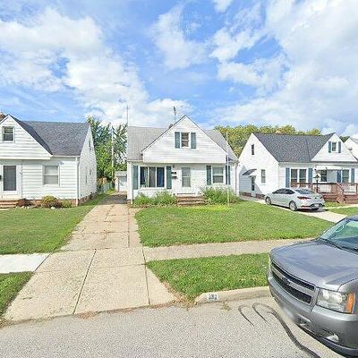 380 E 323 Rd St, Willowick, OH 44095