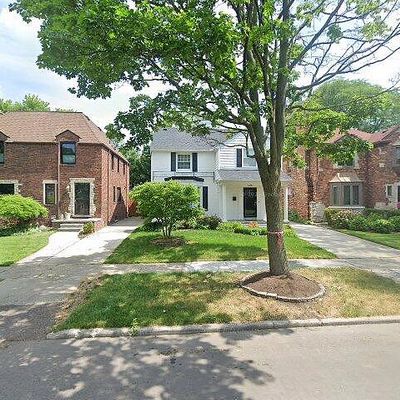 326 Merriweather Rd, Grosse Pointe Farms, MI 48236