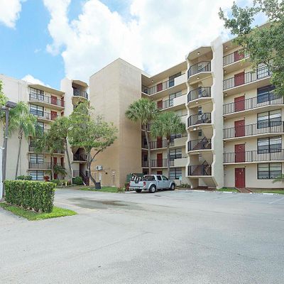 3400 Blue Lake Dr #301, Pompano Beach, FL 33064