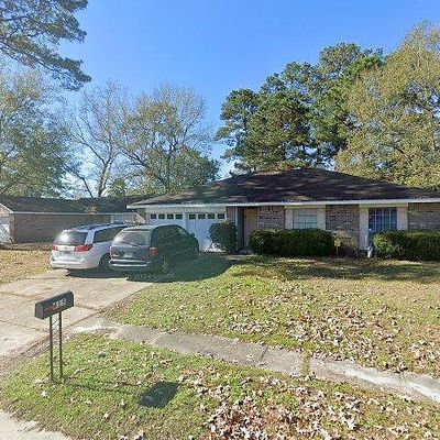 415 Ridgewood Dr, Mandeville, LA 70471