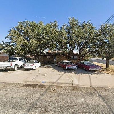 421 E Dengar Ave, Midland, TX 79705