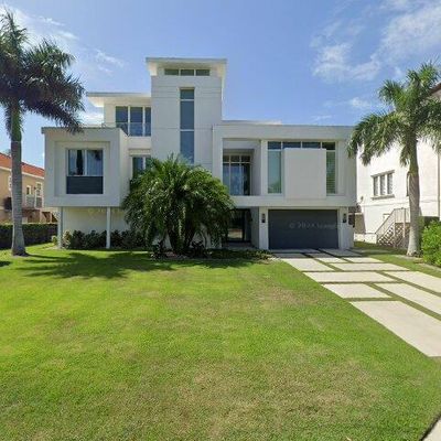 432 Bayside Ave, Naples, FL 34108