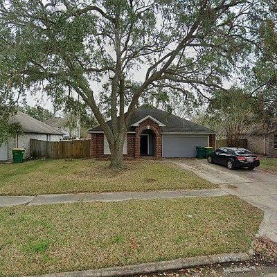 4329 Plover Dr, Seabrook, TX 77586