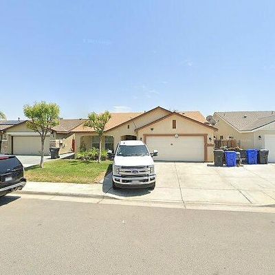 440 S Cloverleaf St, Porterville, CA 93257