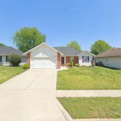 3905 W Kay Pointe Blvd, Springfield, MO 65802