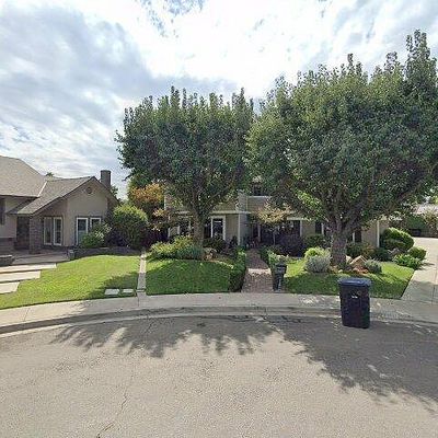 3949 W Grove Ct, Visalia, CA 93291