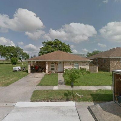 4005 Hamlet Dr, Chalmette, LA 70043