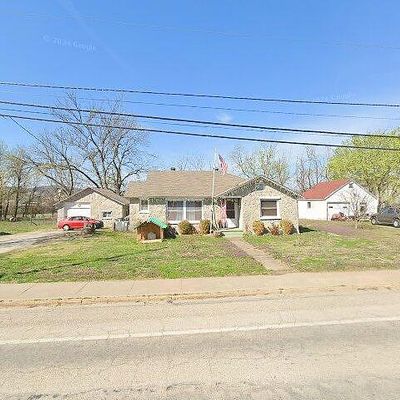 402 N Springfield Ave, Green Forest, AR 72638