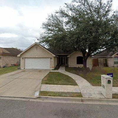 402 Safari Dr, San Juan, TX 78589