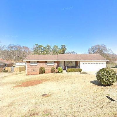 405 Chickasaw Dr, Anniston, AL 36206