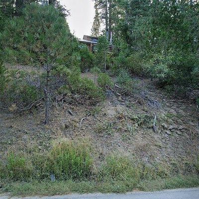 40794 Oakwoods Ln, Shaver Lake, CA 93664