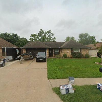 408 Walnut St, Lake Jackson, TX 77566