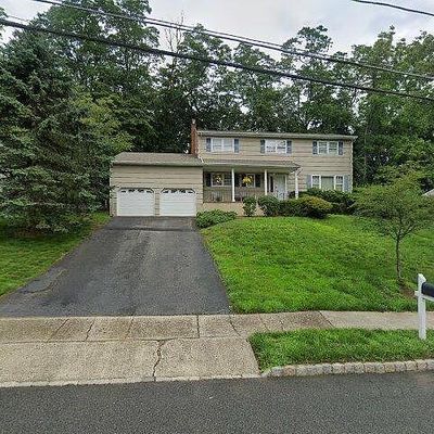 5 Crawford Rd, Morris Plains, NJ 07950