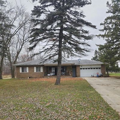 5043 E Mt Morris Rd, Mount Morris, MI 48458