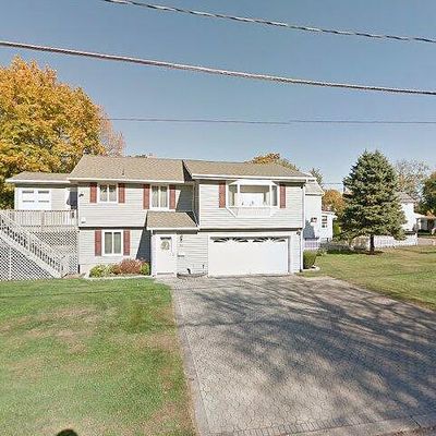 51 Pine St, Newton, NJ 07860