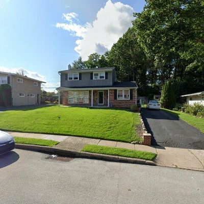 516 S Central Blvd, Broomall, PA 19008