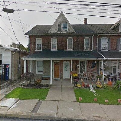 52 South St, Nazareth, PA 18064