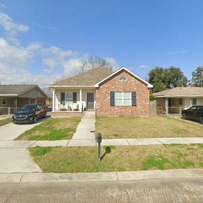 5224 Warwick Dr, Marrero, LA 70072