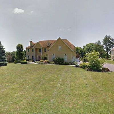 528 Old Forge Rd, Media, PA 19063