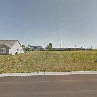 4864 Westminster Dr, Moorhead, MN 56560