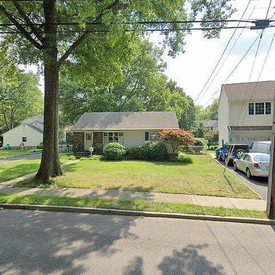 58 Benton Rd, Paramus, NJ 07652