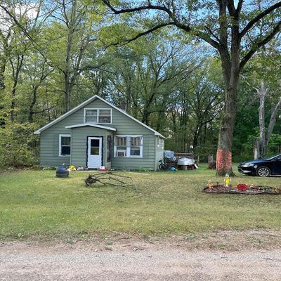 593 S Green St, White Cloud, MI 49349