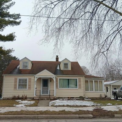 603 S Cedar St, Owosso, MI 48867