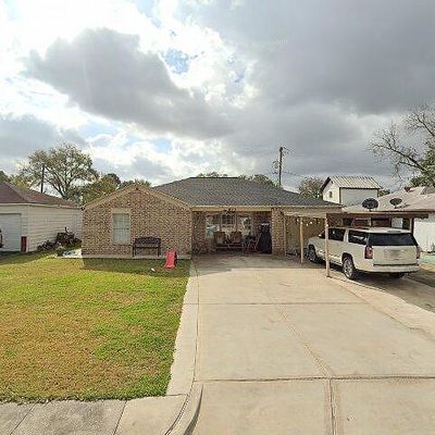 603 West Ave, Pasadena, TX 77502