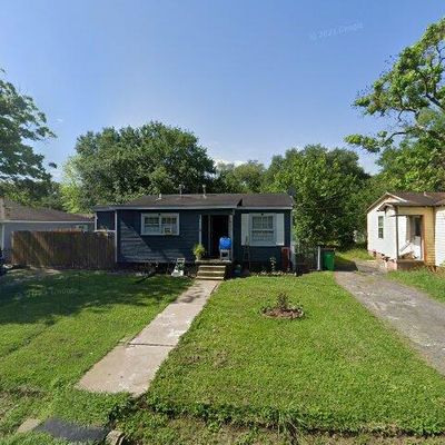 605 Pearl St, Baytown, TX 77520