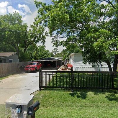 611 Nelson St, Crosby, TX 77532