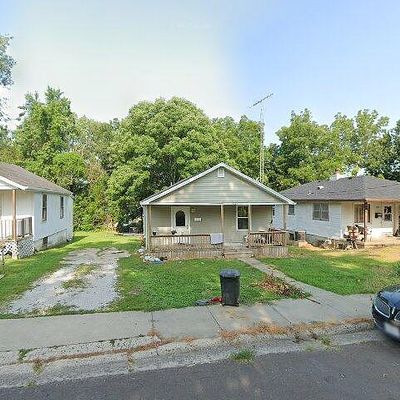 621 S Benton Ave, Marshall, MO 65340