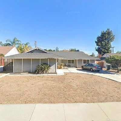 5417 Peacock Ln, Riverside, CA 92505