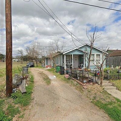 706 E Virginia Ave, Victoria, TX 77901