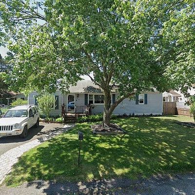 719 Barberry Dr, Brick, NJ 08723