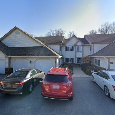 636 Pewaukee Rd #H, Pewaukee, WI 53072