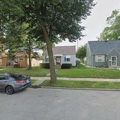 6447 W Leon Ter, Milwaukee, WI 53218