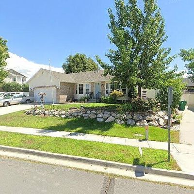 679 W Sunset Links Dr, Salt Lake City, UT 84123