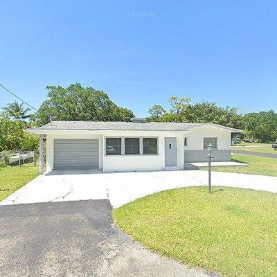 8141 Cleaves Rd, North Fort Myers, FL 33903