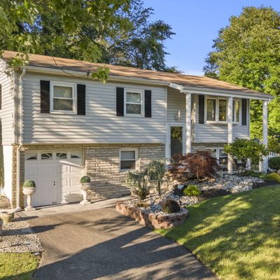 1 Neal St, Jackson, NJ 08527