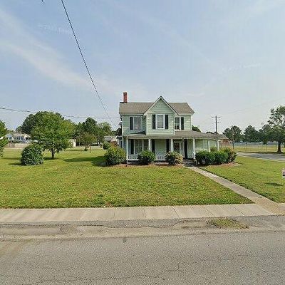 10 Church St, Windsor, VA 23487