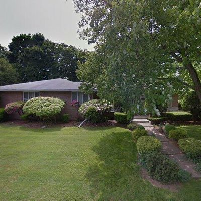 100 Vosburg Ln, Clarks Summit, PA 18411