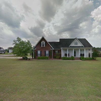 101 Corgy Ln, Raeford, NC 28376