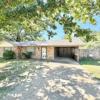 101 El Camino Dr, Crockett, TX 75835